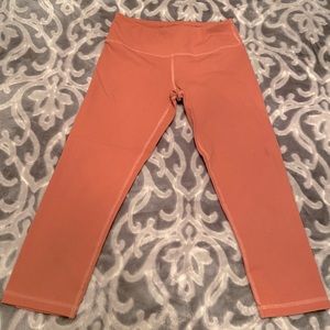 Buffbunny Capris - Coral